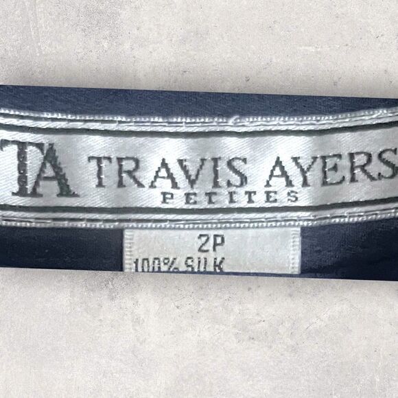 Travis Ayers | EUC Vintage Women’s 100% Silk Navy Blue Pencil Skirt Size 2P - Picture 7 of 10